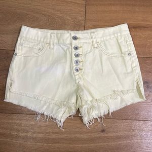 Free People Pale Yellow Denim 25 Button Fly Cut Off Shorts- SO CUTE! Worn once